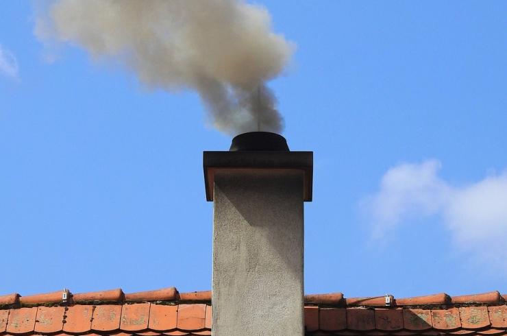 cheminée fumée maison